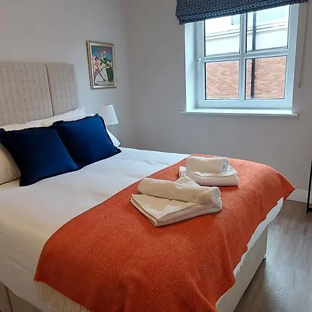 Tastefully Refurbed 2bed - 3 Mins To Trinity & Docks * ダブリン